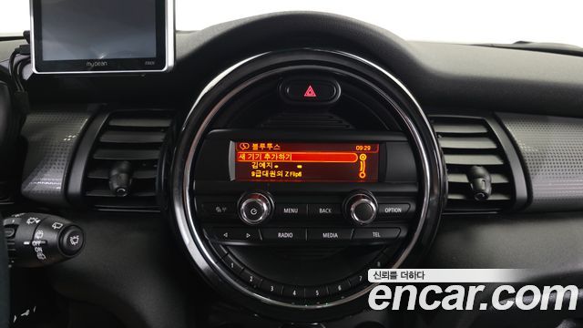 Mini Cooper 2017 — photo 15