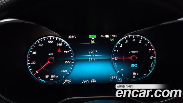 Mercedes-Benz GLC-Class 2021 — photo 11