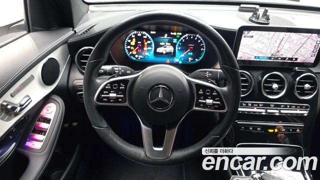 Mercedes-Benz GLC-Class 2021 — photo 19