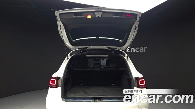 Mercedes-Benz GLC-Class 2021 — photo 25