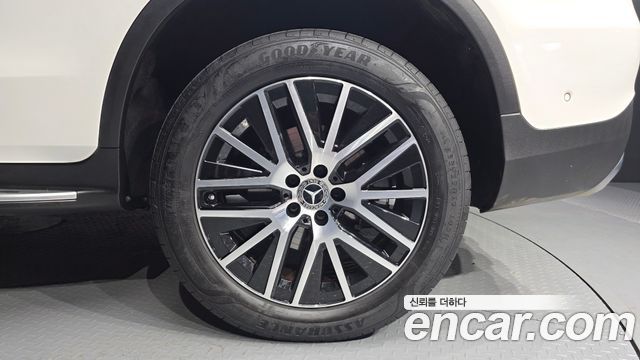 Mercedes-Benz GLC-Class 2021 — photo 7