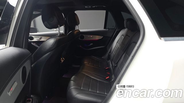 Mercedes-Benz GLC-Class 2021 — photo 16