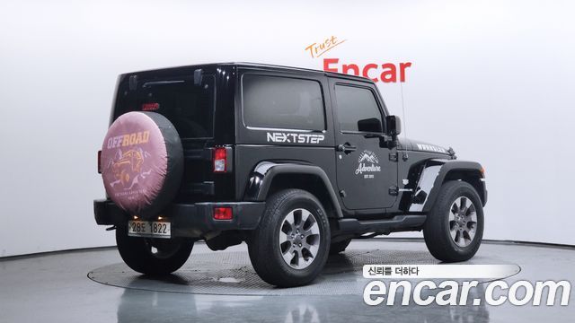 Jeep Wrangler 2011 — photo 2