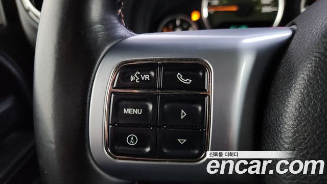 Jeep Wrangler 2011 — photo 13