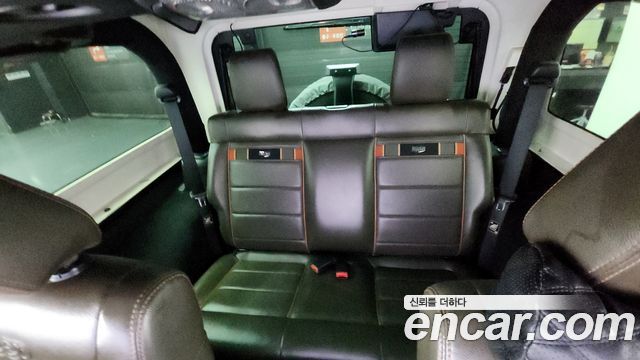 Jeep Wrangler 2011 — photo 17