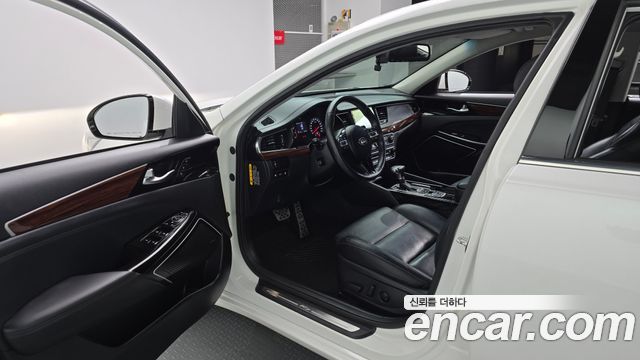 Kia K7 2016 — photo 10