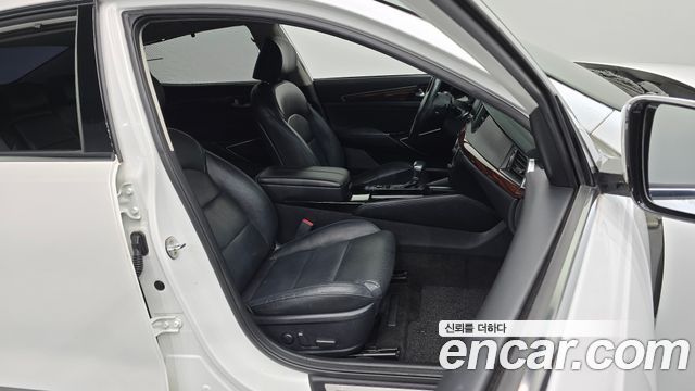 Kia K7 2016 — photo 12