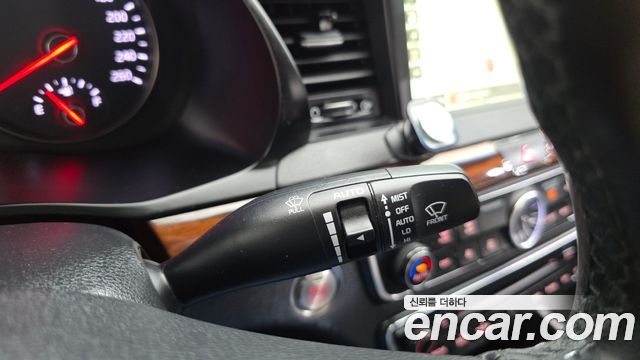 Kia K7 2016 — photo 16
