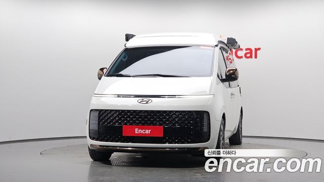 Hyundai Staria 2023 — photo 3