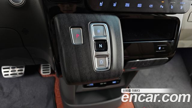 Hyundai Staria 2023 — photo 12