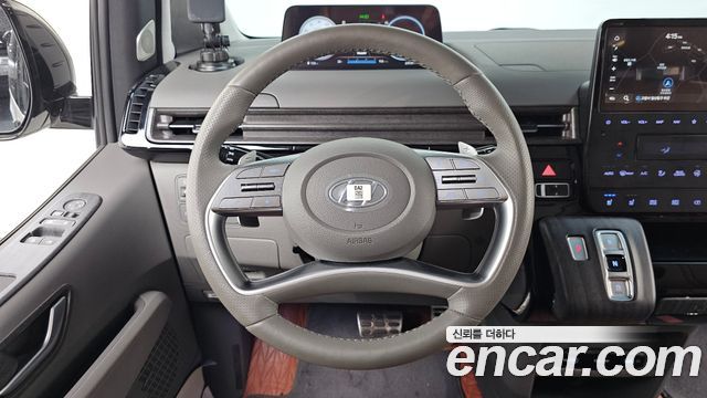 Hyundai Staria 2023 — photo 18