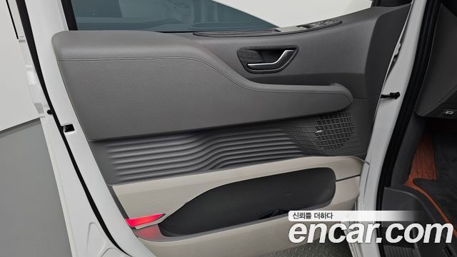Hyundai Staria 2023 — photo 14