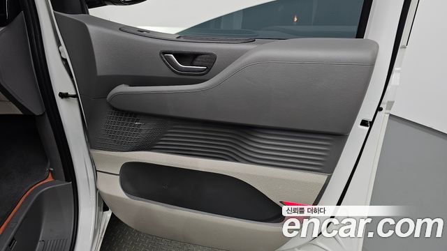 Hyundai Staria 2023 — photo 15