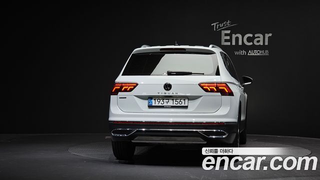 Volkswagen Tiguan 2024 — photo 4