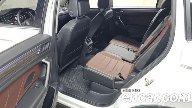 Volkswagen Tiguan 2024 — photo 17