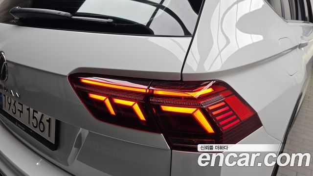 Volkswagen Tiguan 2024 — photo 9