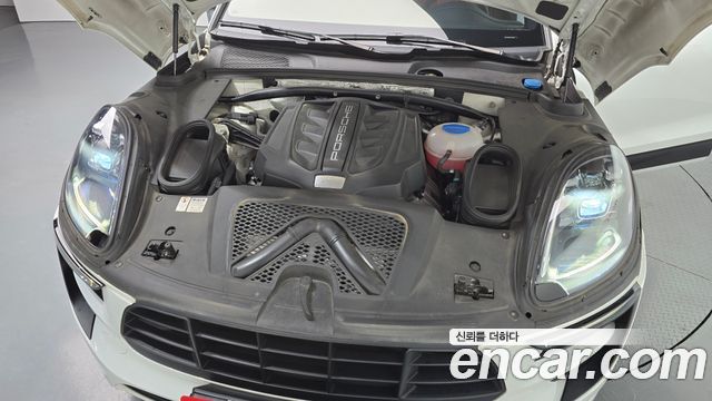 Porsche Macan 2017 — photo 6