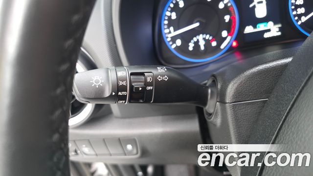 Hyundai Kona 2021 — photo 28