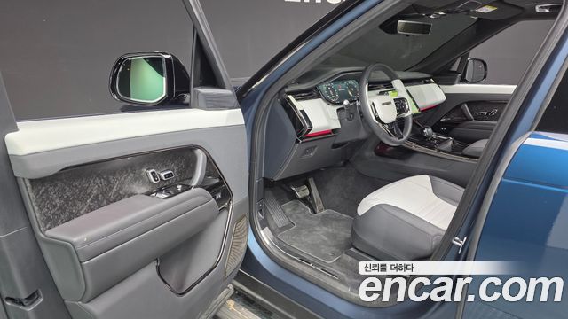 Land Rover Range Rover Sport 2025 — photo 13