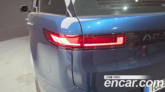 Land Rover Range Rover Sport 2025 — photo 9