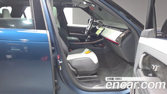 Land Rover Range Rover Sport 2025 — photo 16