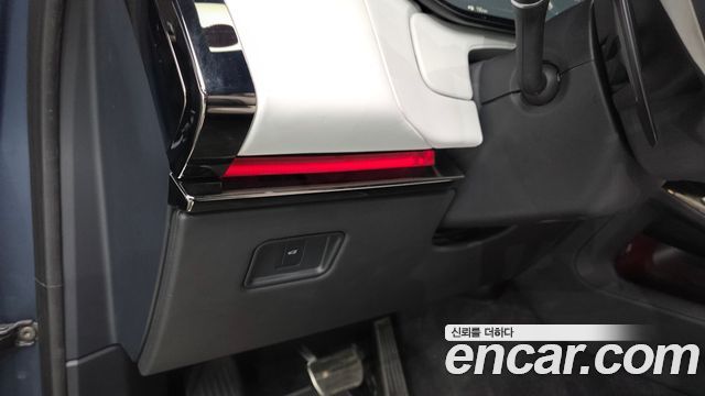 Land Rover Range Rover Sport 2025 — photo 28