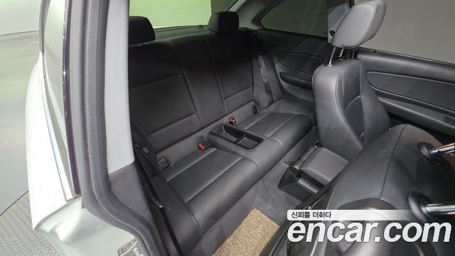 BMW 1-Series 2012 — photo 19