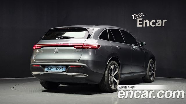 Mercedes-Benz EQC 2020 — photo 2