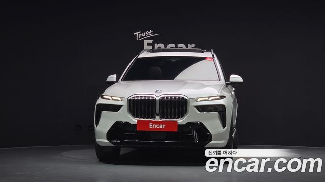 BMW X7 2023 — photo 3