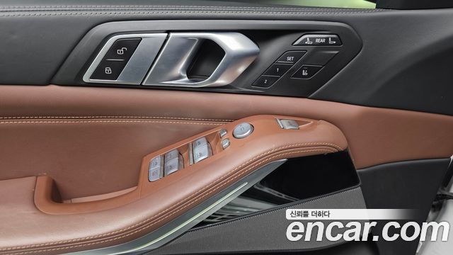 BMW X7 2023 — photo 17