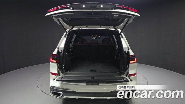 BMW X7 2023 — photo 24
