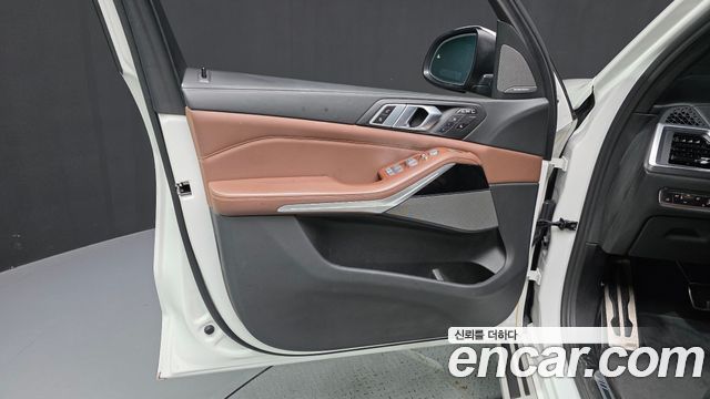 BMW X7 2023 — photo 14