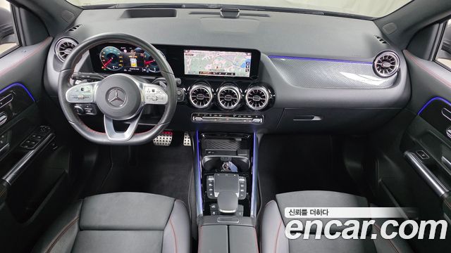 Mercedes-Benz GLA-Class 2021 — photo 10