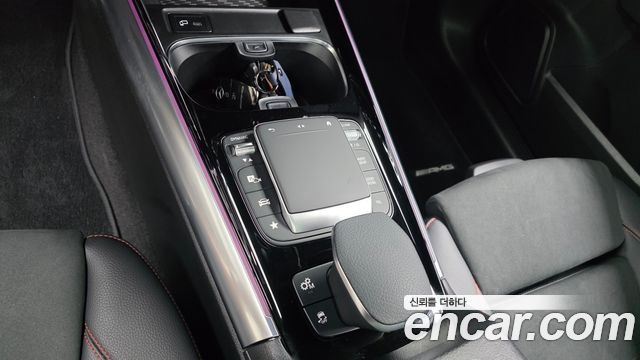 Mercedes-Benz GLA-Class 2021 — photo 12