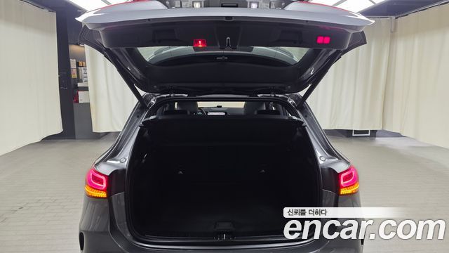 Mercedes-Benz GLA-Class 2021 — photo 23