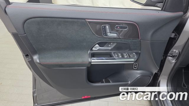 Mercedes-Benz GLA-Class 2021 — photo 25