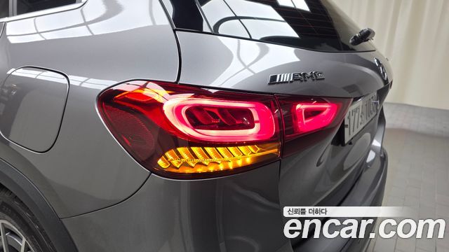 Mercedes-Benz GLA-Class 2021 — photo 9