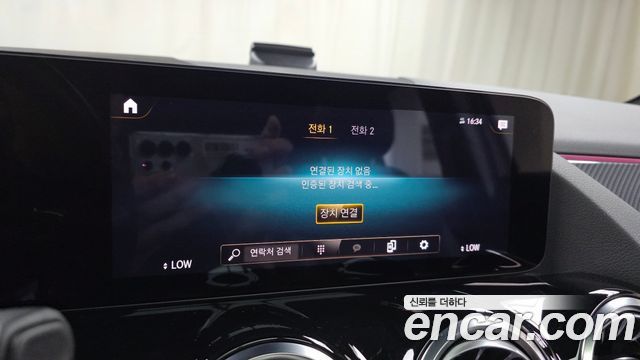 Mercedes-Benz GLA-Class 2021 — photo 29