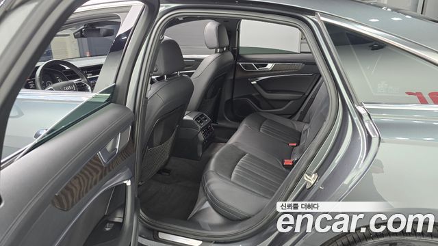 Audi A6 2023 — photo 17