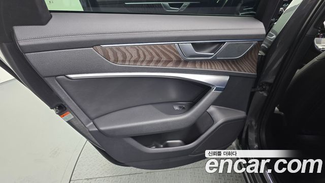Audi A6 2023 — photo 15