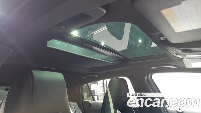 Infiniti Q30 2017 — photo 18