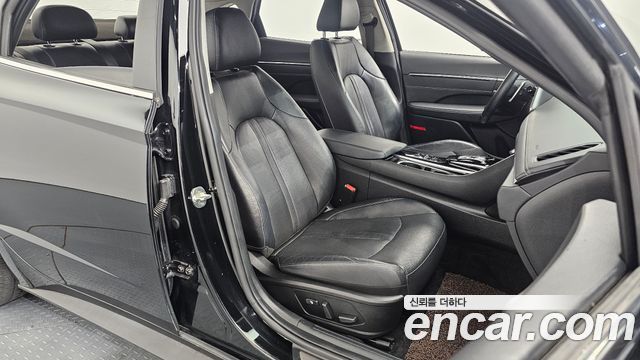 Hyundai Sonata 2022 — photo 12