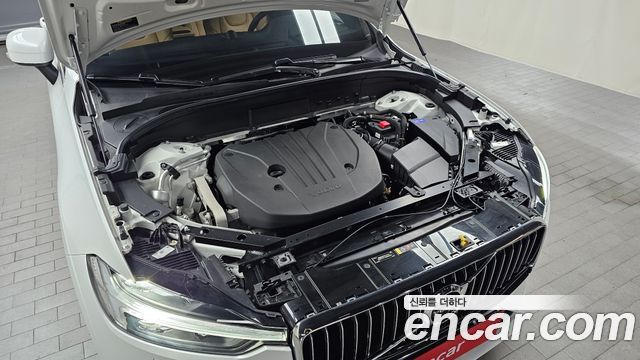 Volvo XC60 2021 — photo 6