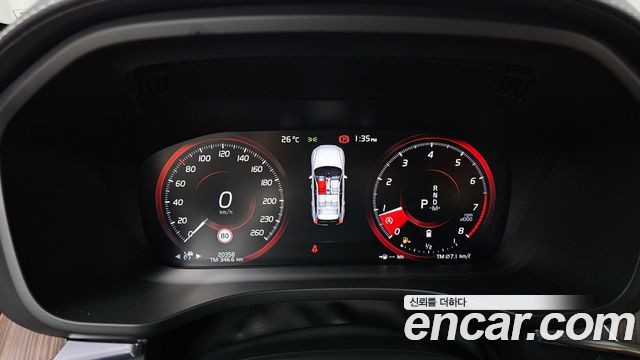 Volvo XC60 2021 — photo 11