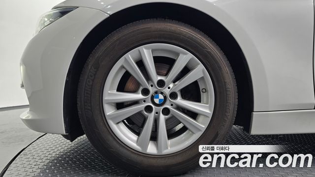 BMW 3-Series 2016 — photo 5