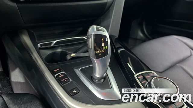 BMW 3-Series 2016 — photo 12
