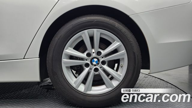 BMW 3-Series 2016 — photo 7