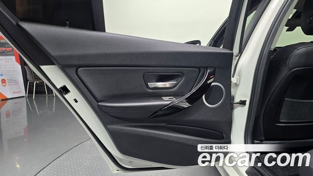 BMW 3-Series 2016 — photo 15