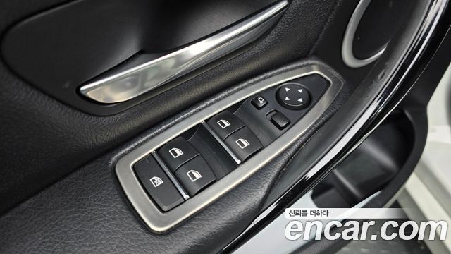 BMW 3-Series 2016 — photo 28