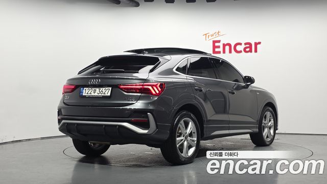 Audi Q3 2023 — photo 2